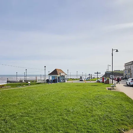 Host & Stay - Seaview Retreat Whitby Esterno foto