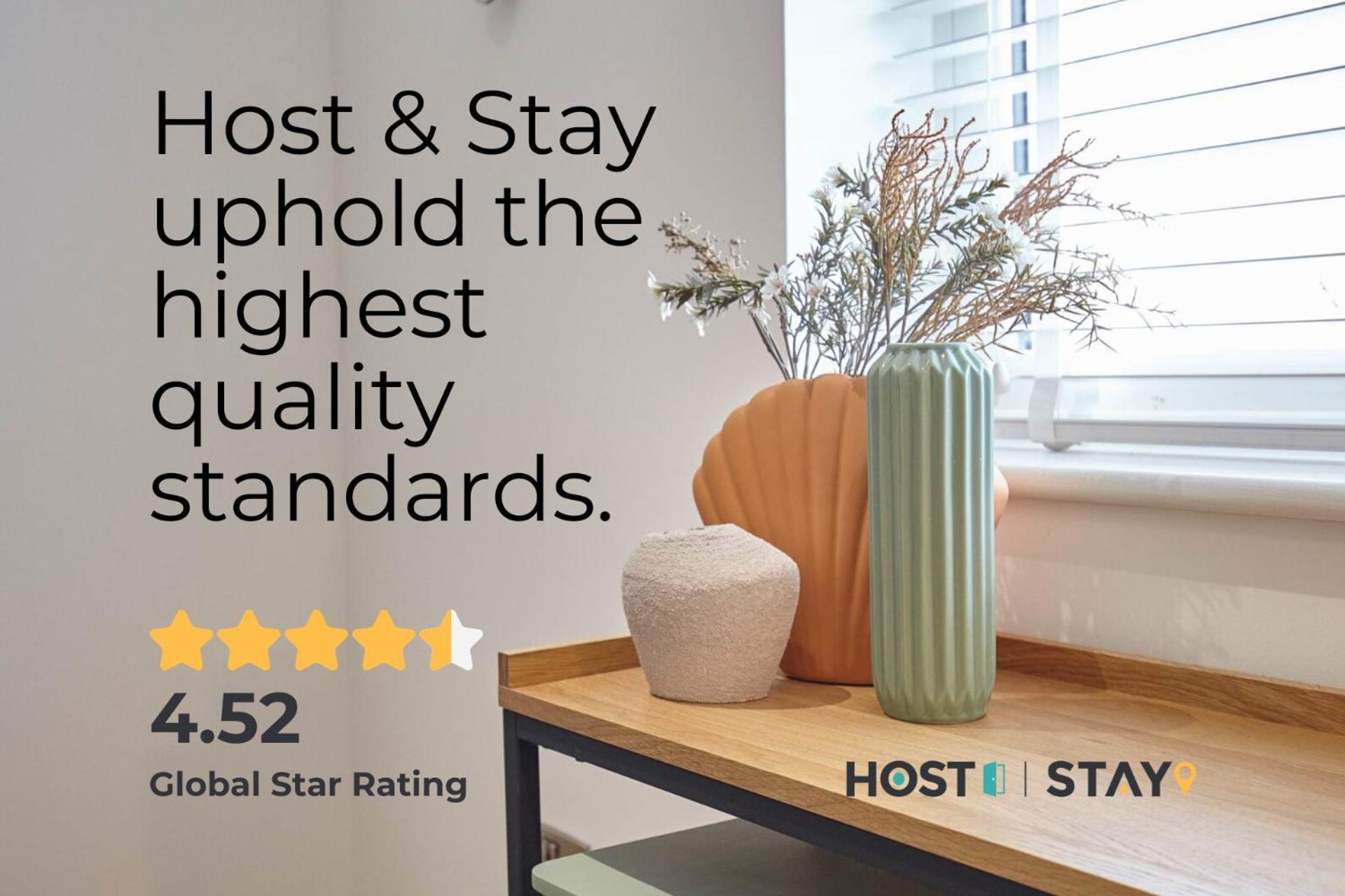 Host & - Seaview Retreat